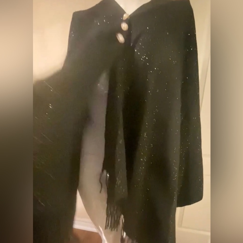 Sparkling shawl by Jessica McClintock one size fits all - Picture 7 of 10